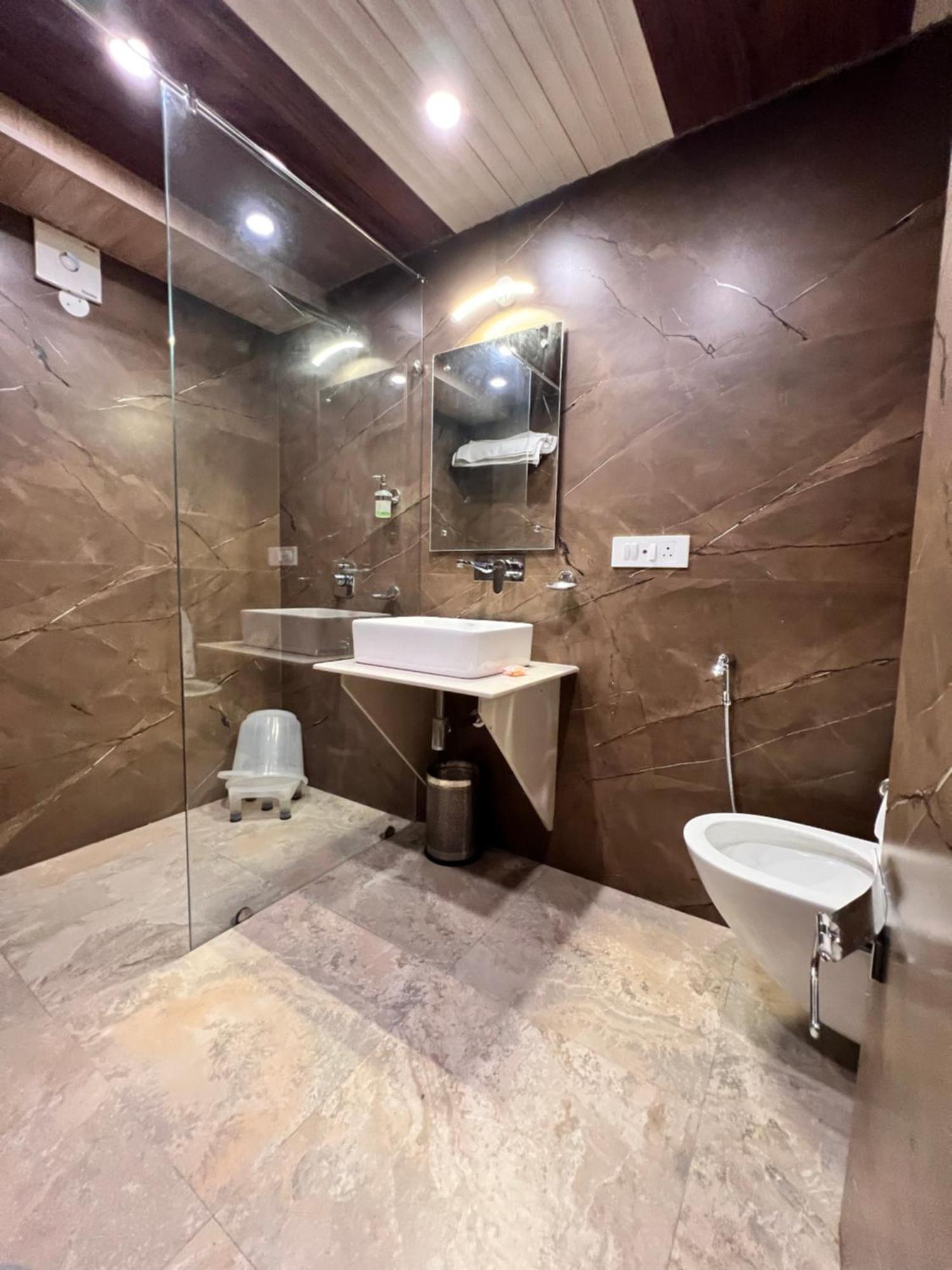 Hotel Victory شيملا المظهر الخارجي الصورة