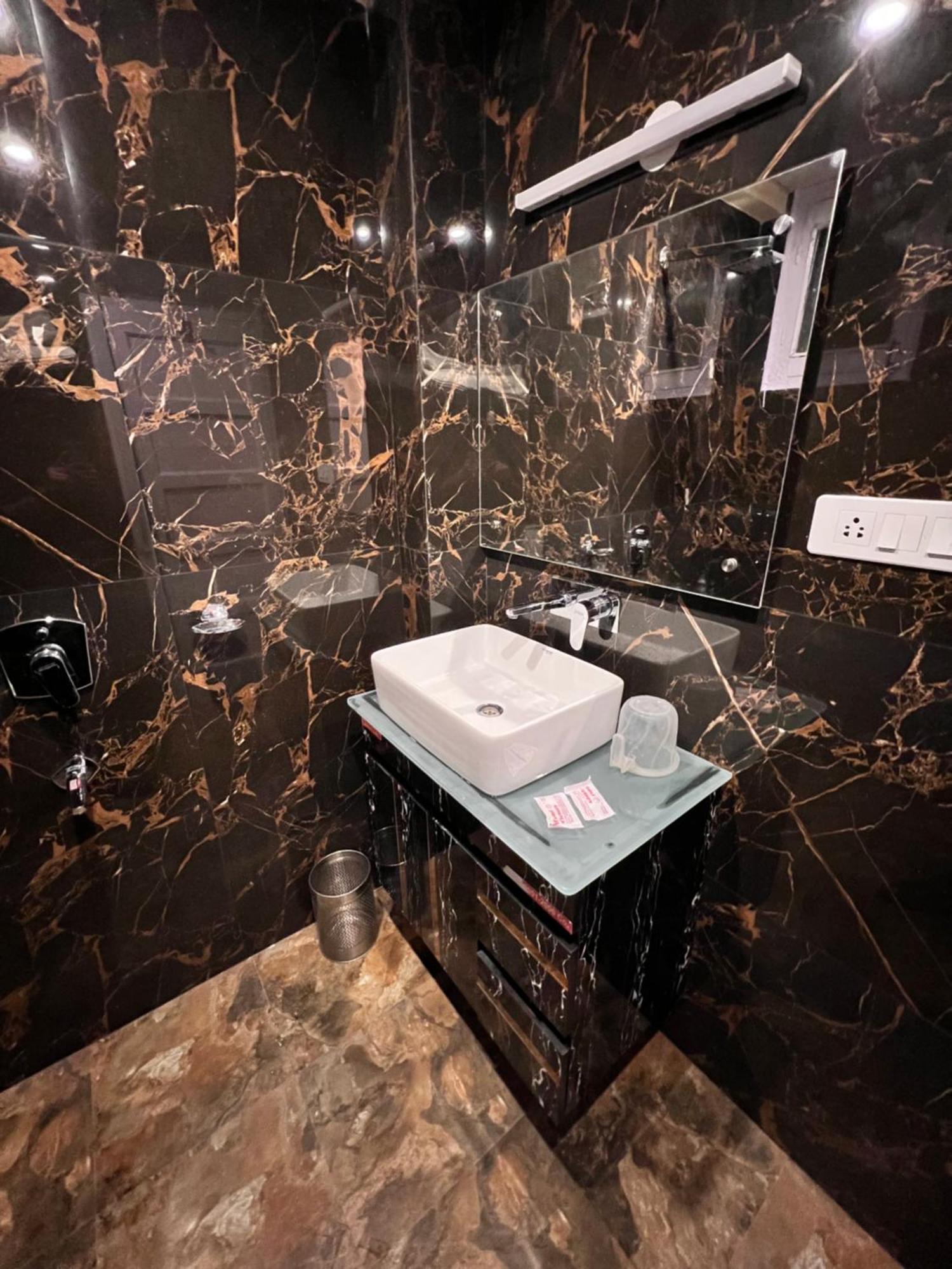 Hotel Victory شيملا المظهر الخارجي الصورة